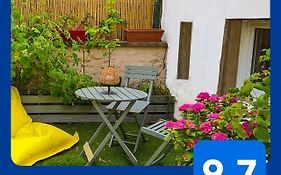 Le Studio Dans Le Jardin.